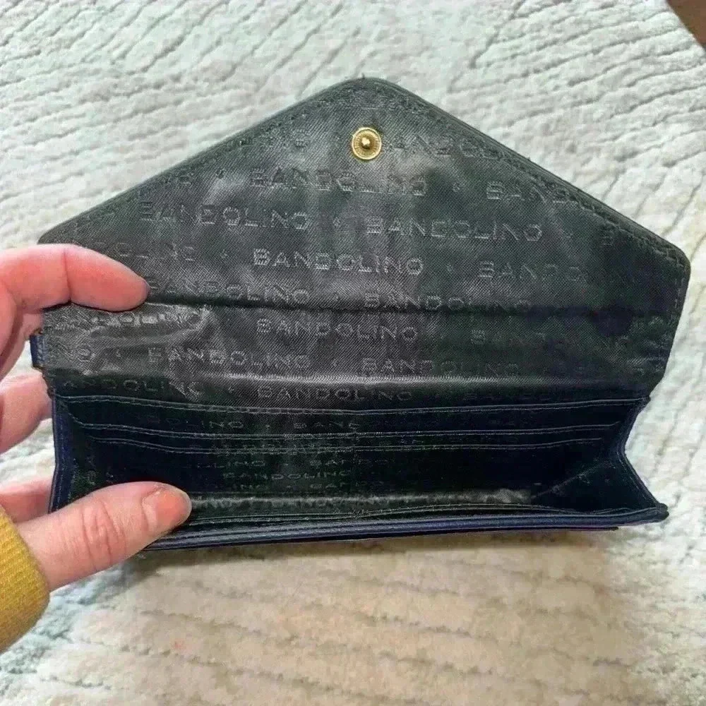 Bandolino navy wallet